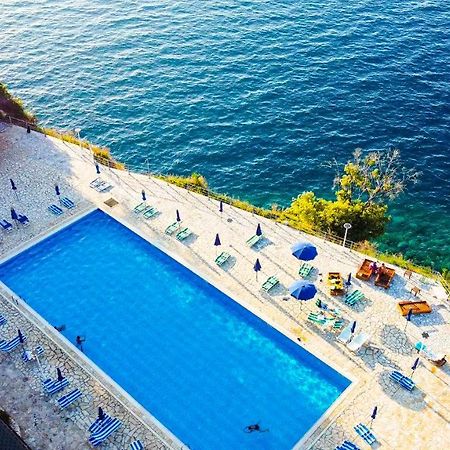 Villa Amos At Aquamarine Residence Vlore Luaran gambar