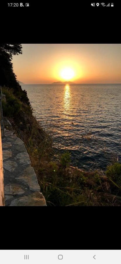 Villa Amos At Aquamarine Residence Vlore Luaran gambar