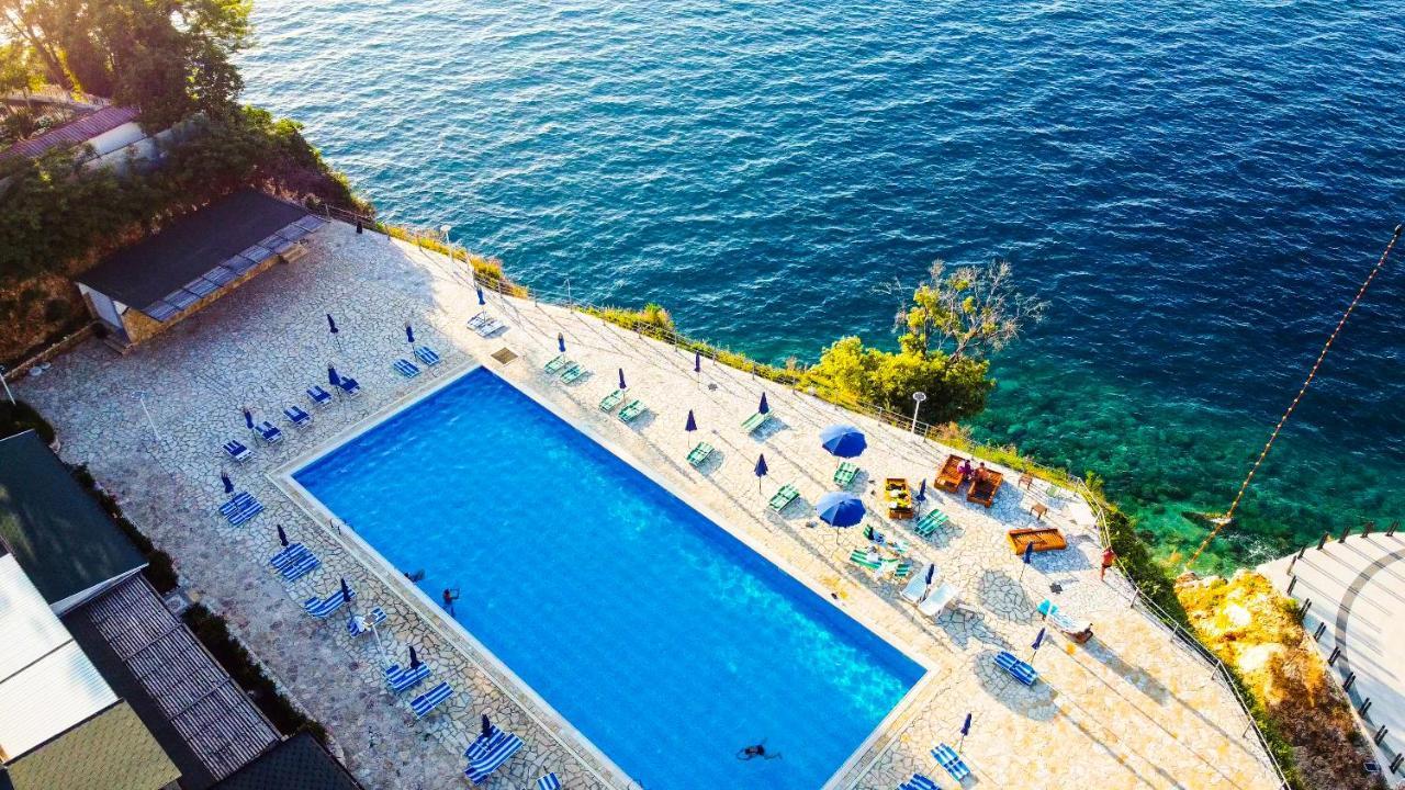 Villa Amos At Aquamarine Residence Vlore Luaran gambar